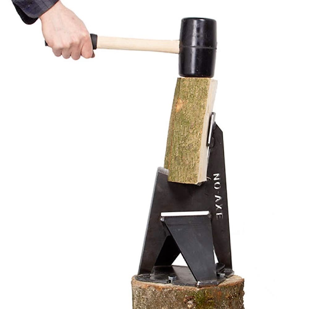 No-Axe Houtsplijter in gebruik No-Axe Houtsplijter in gebruik