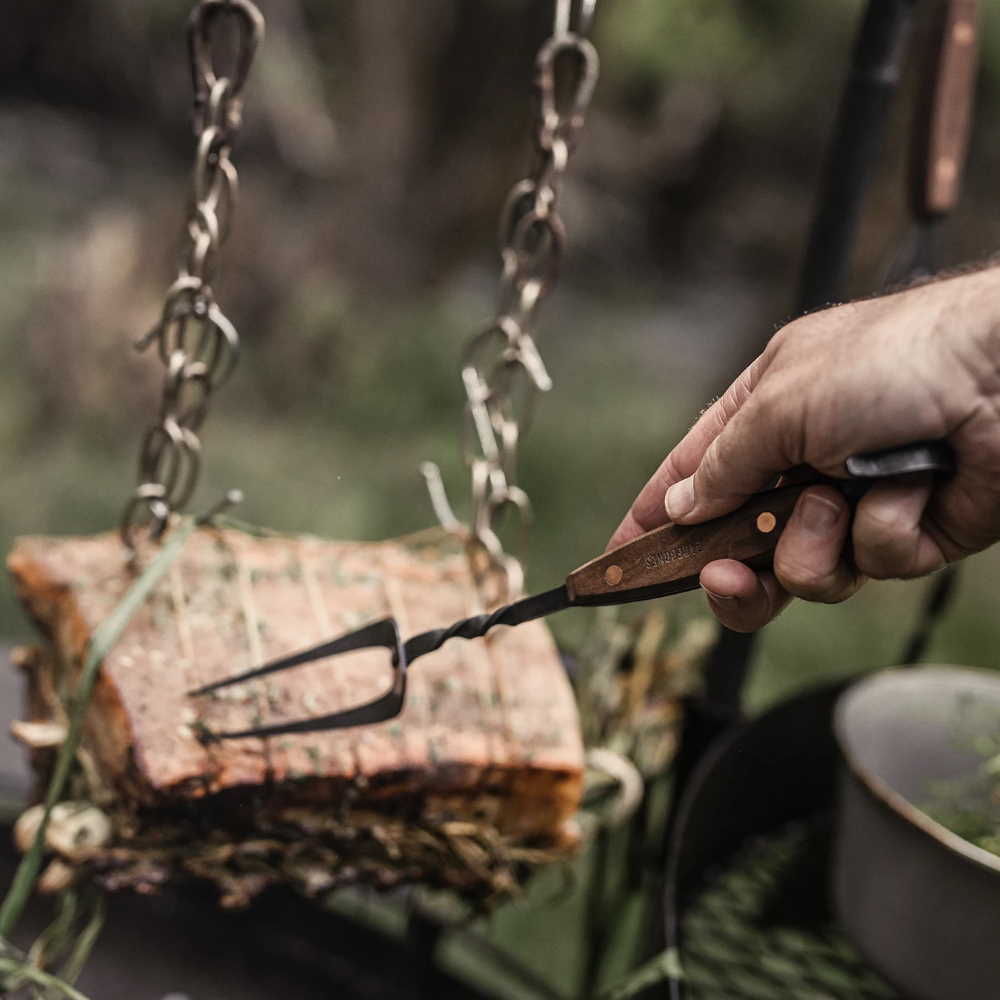 Barebones Cowboy Cooking Carving Fork_3 BAREBONES Cowboy Cooking Carving Fork